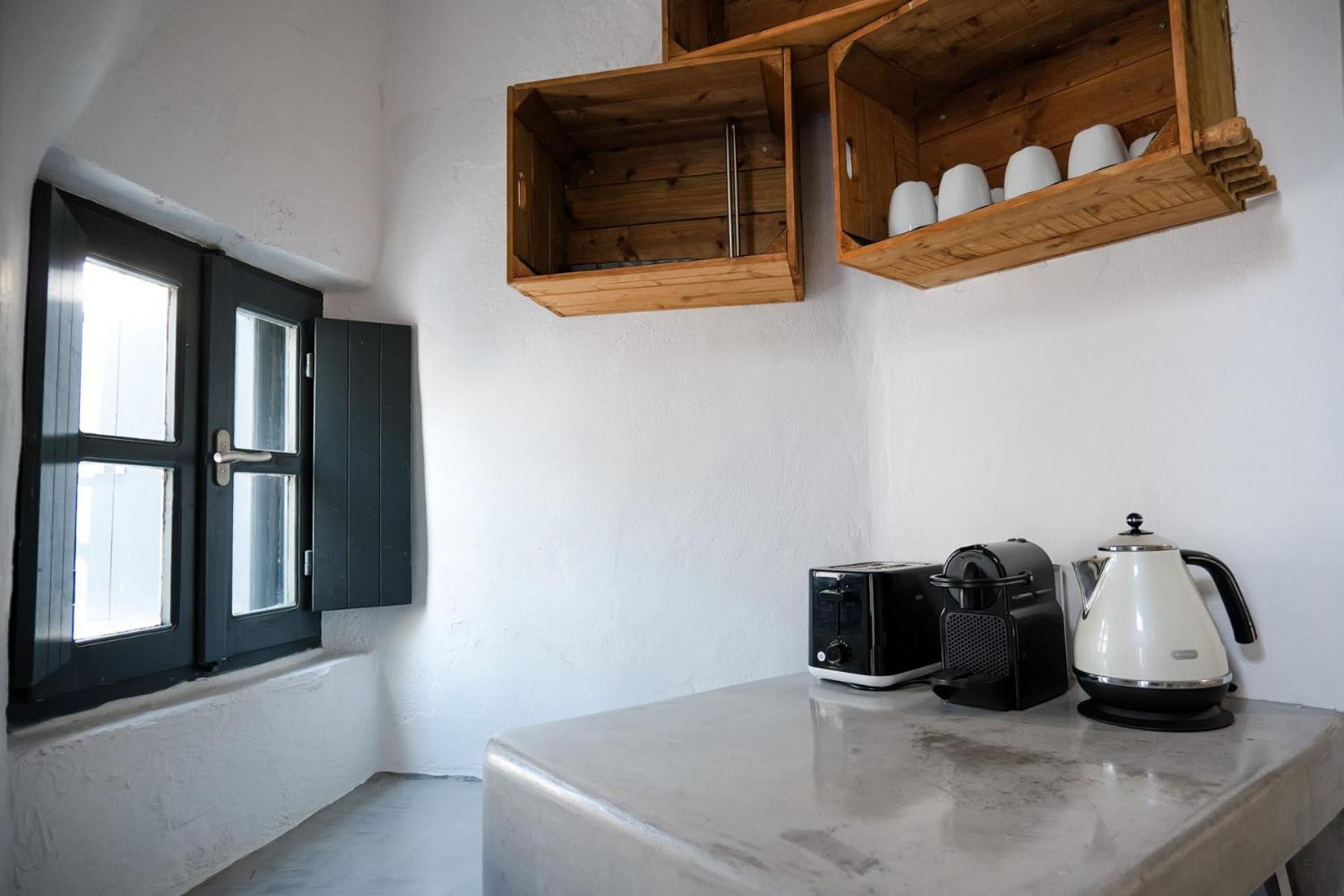 Apartment 1906 Cave