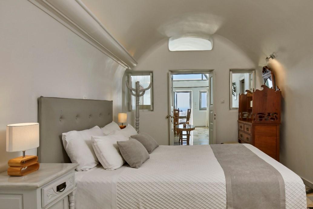 Hotel Iliovasilema & Imerovigli (Santorini)