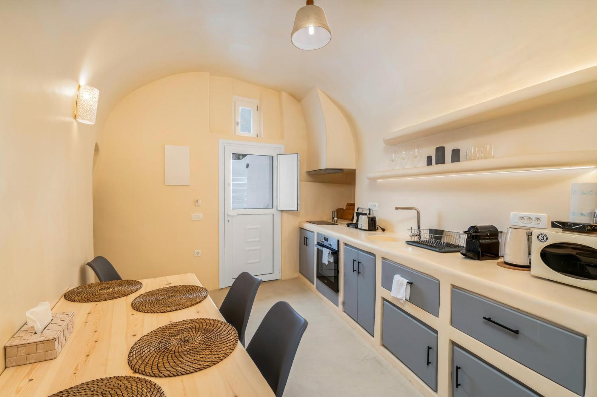 Eolithos Exclusive Aparthotel *