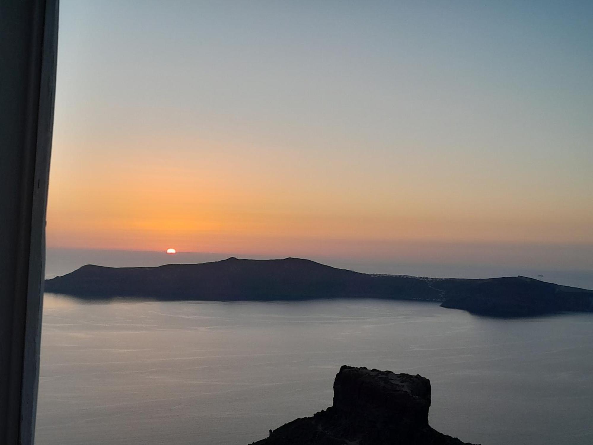 Cave Traditional House Imerovigli (Santorini)