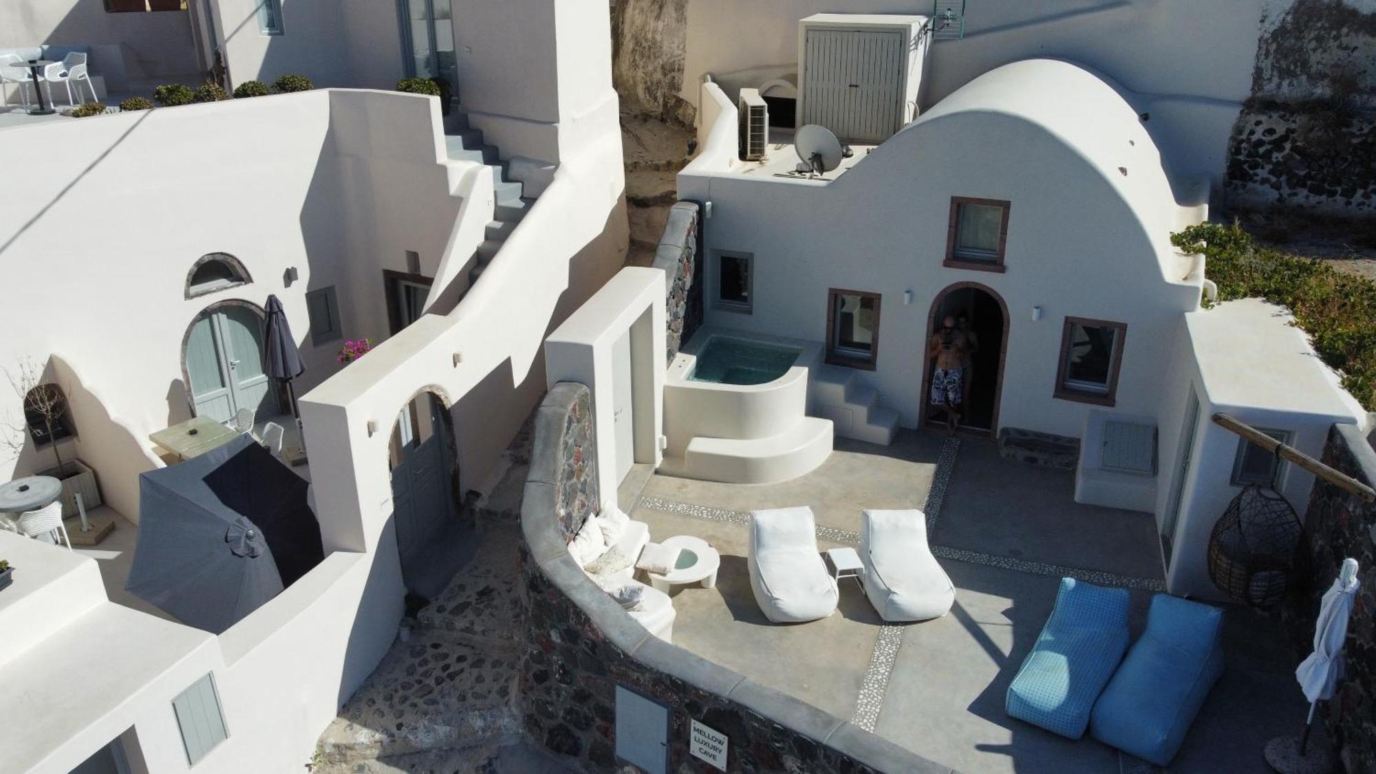 Mellow Luxury Cave * Oia (Santorini)