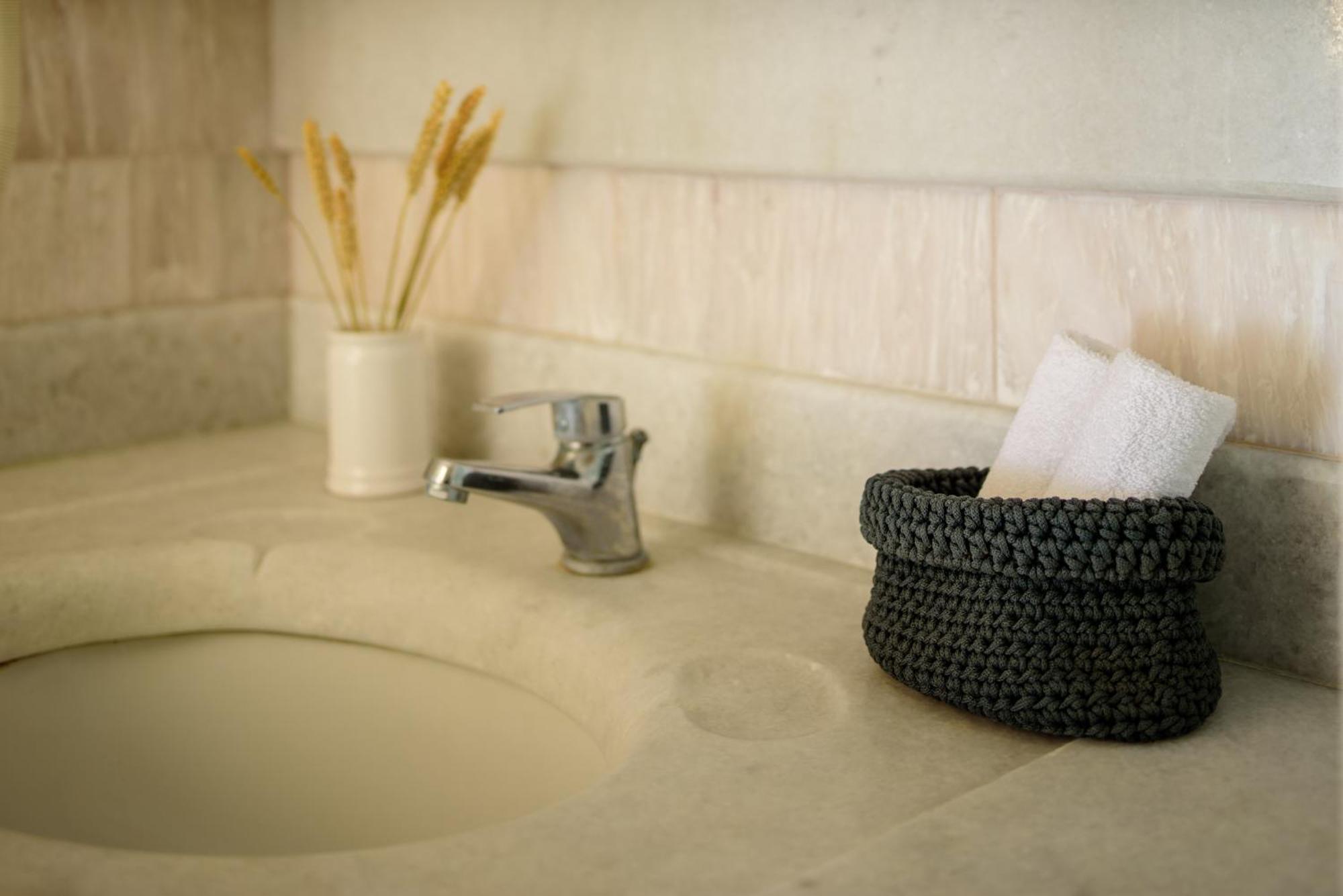 Ikio Concept Santorini Hotel *