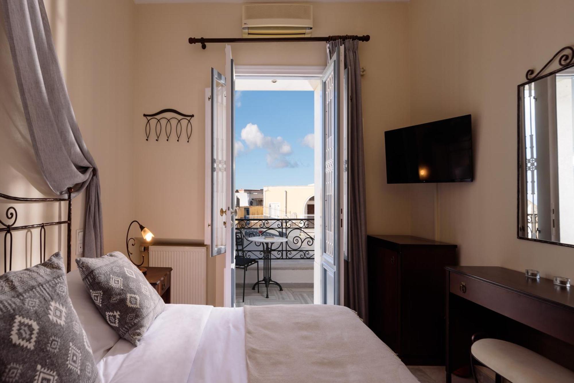 Ikio Concept Santorini Pýrgos