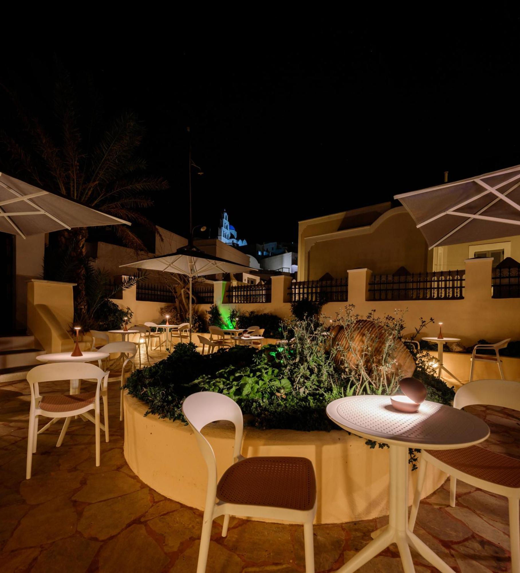 Hotel Ikio Concept Santorini Pýrgos