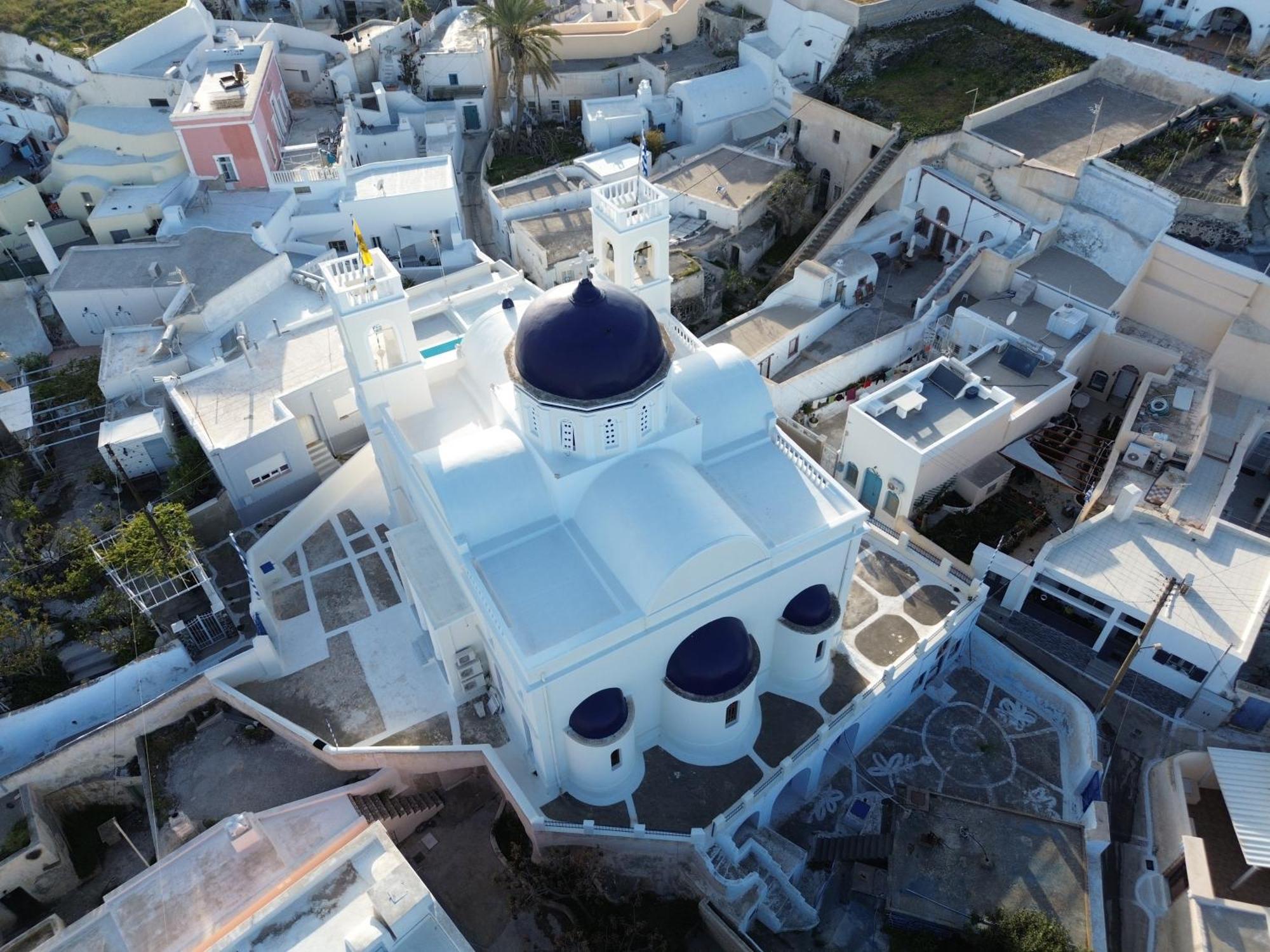 George Karterados (Santorini)