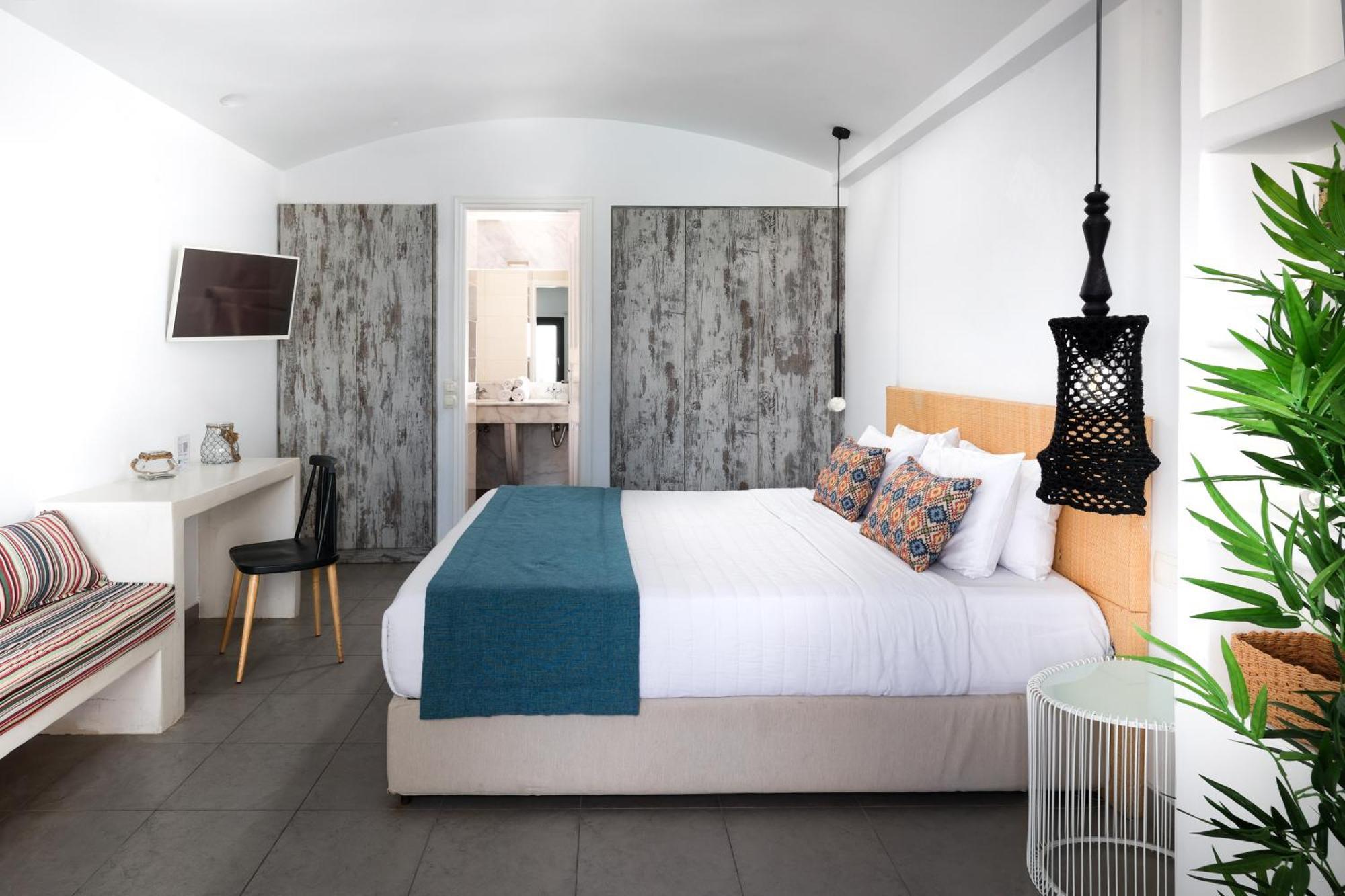 Amity - Adults Only Aparthotel Fira (Santorini)