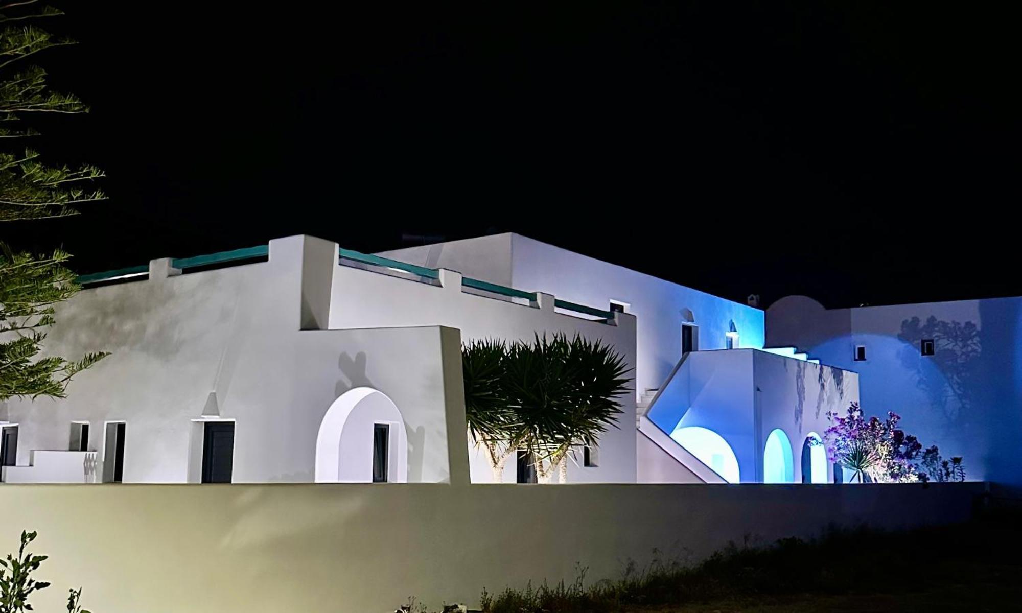 Santorini Miracles Suites, Adults Only Perissa (Santorini)