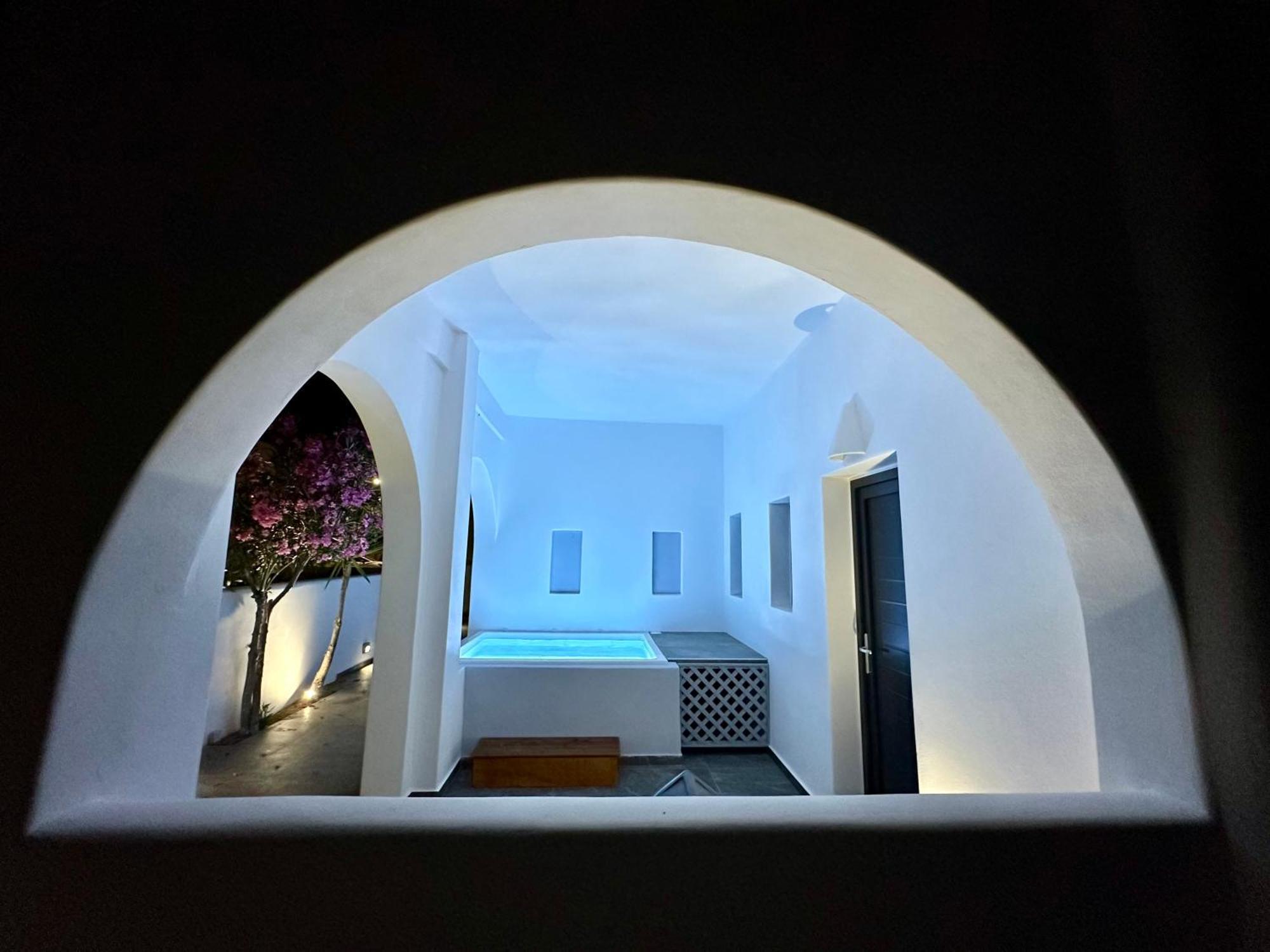 Santorini Miracles Suites, Adults Only *