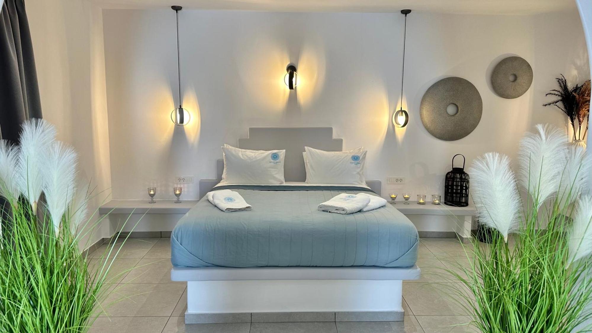 Santorini Miracles Suites, Adults Only Aparthotel *