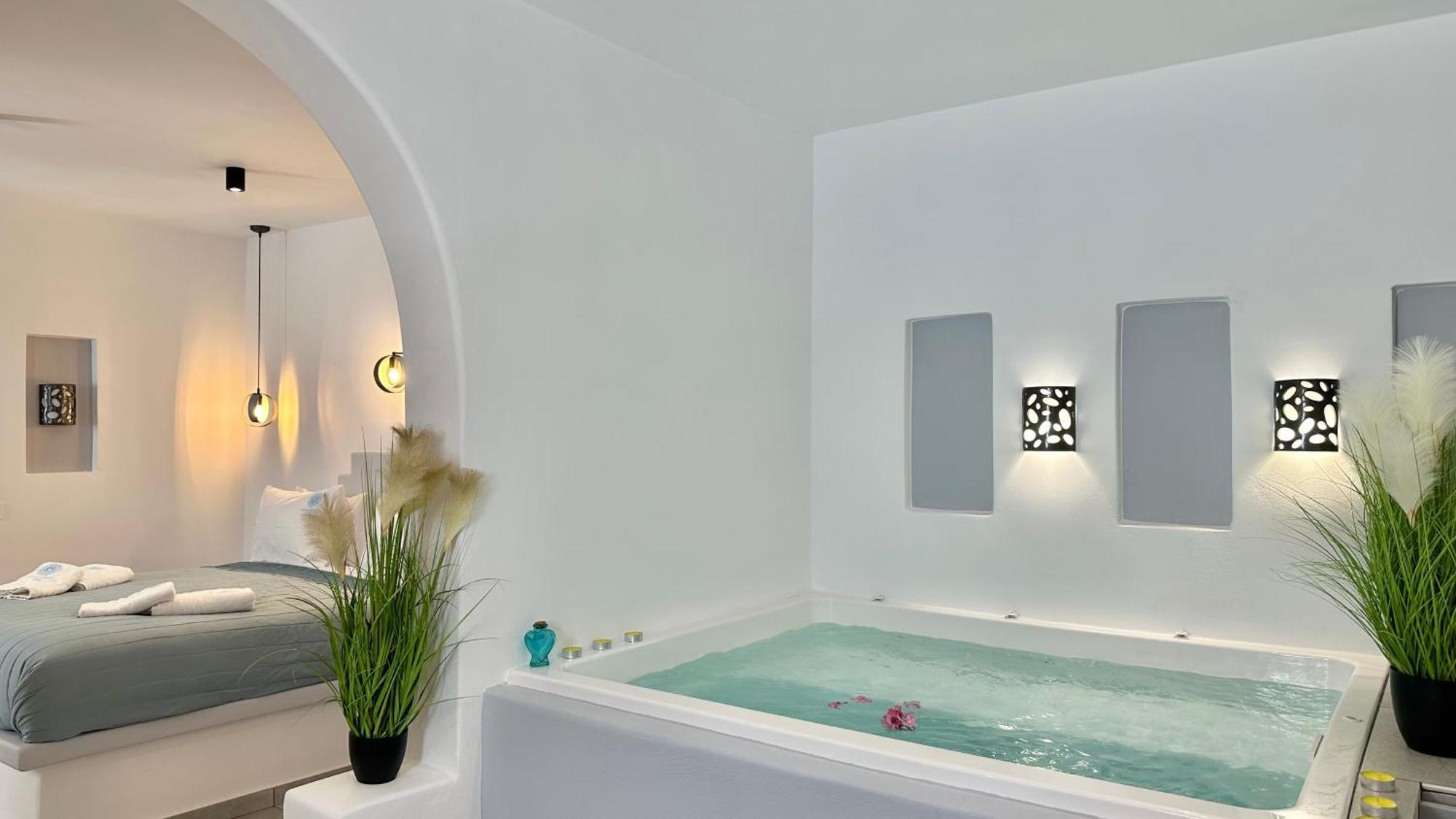 Santorini Miracles Suites, Adults Only Perissa (Santorini)