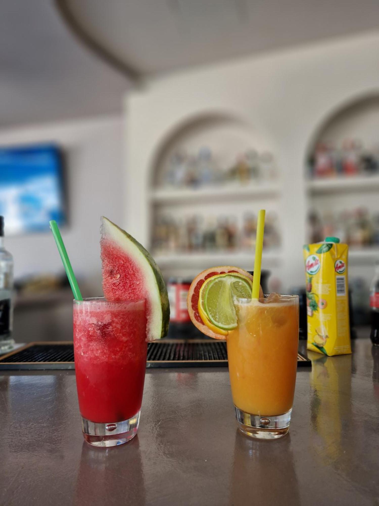 Hotel Zen & Perissa (Santorini)