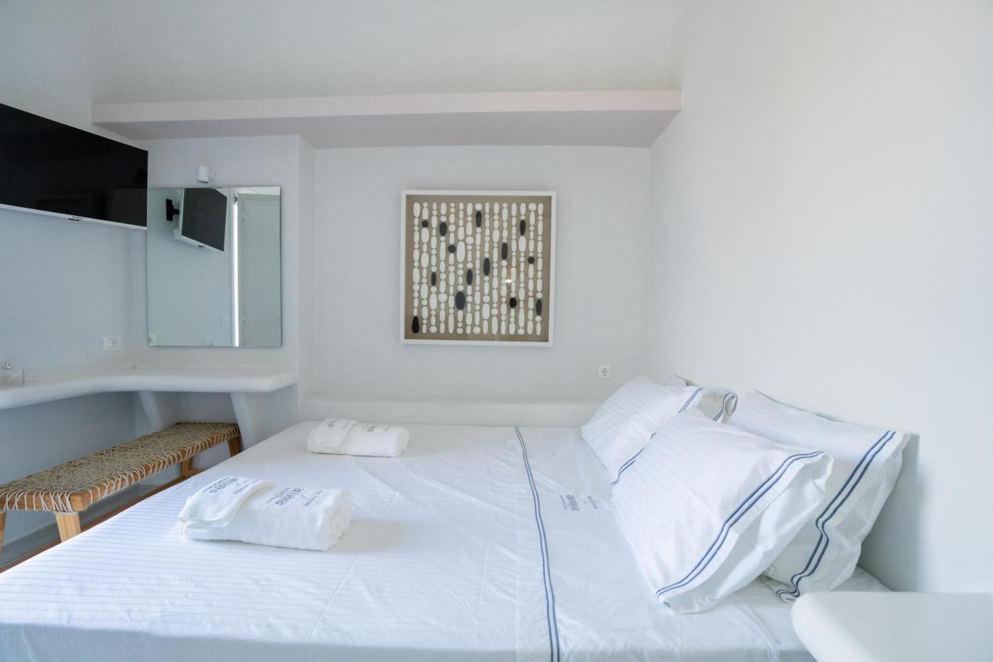 Hotel Zen & Perissa (Santorini)