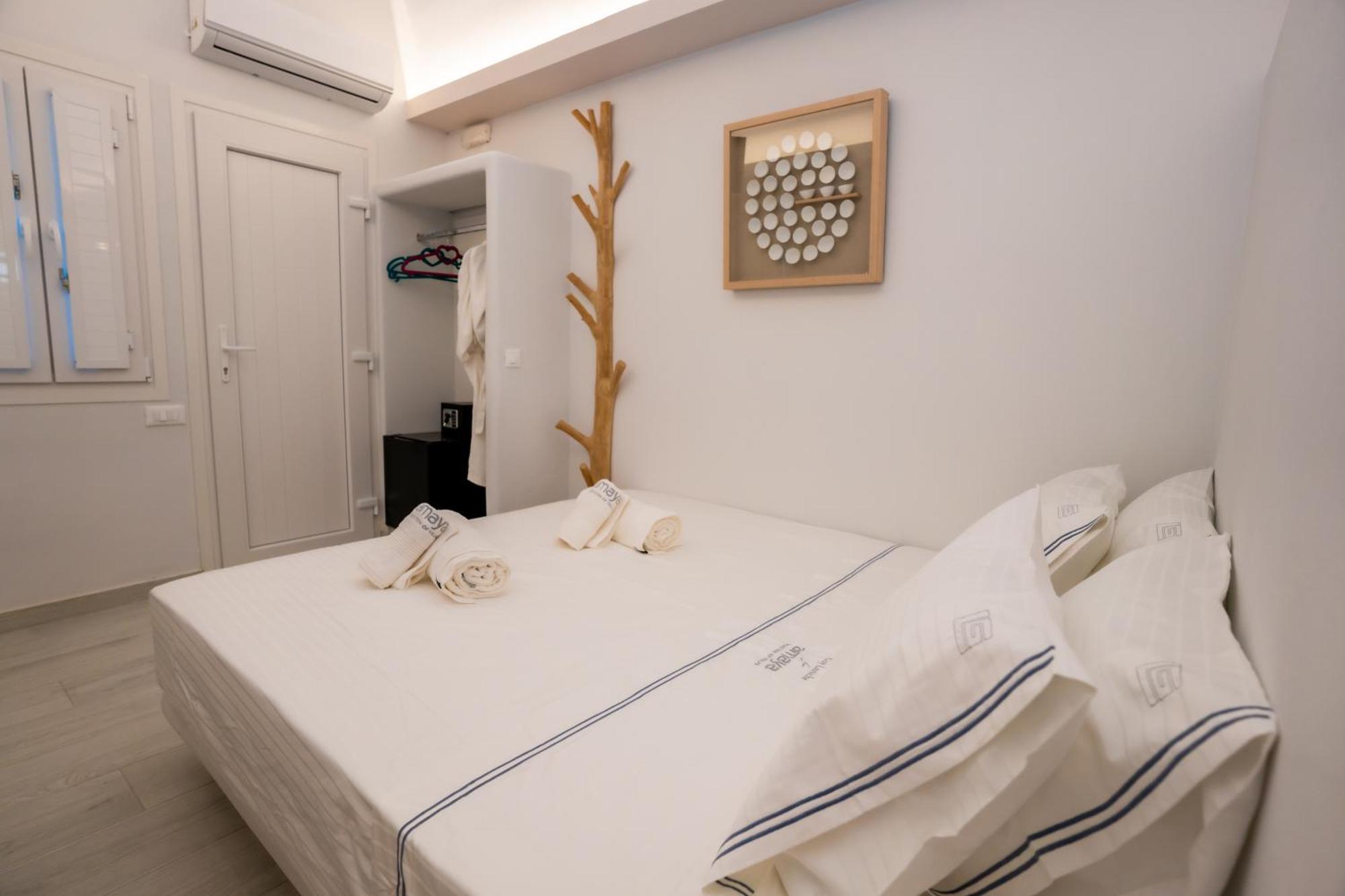 Zen & 5* Perissa (Santorini)