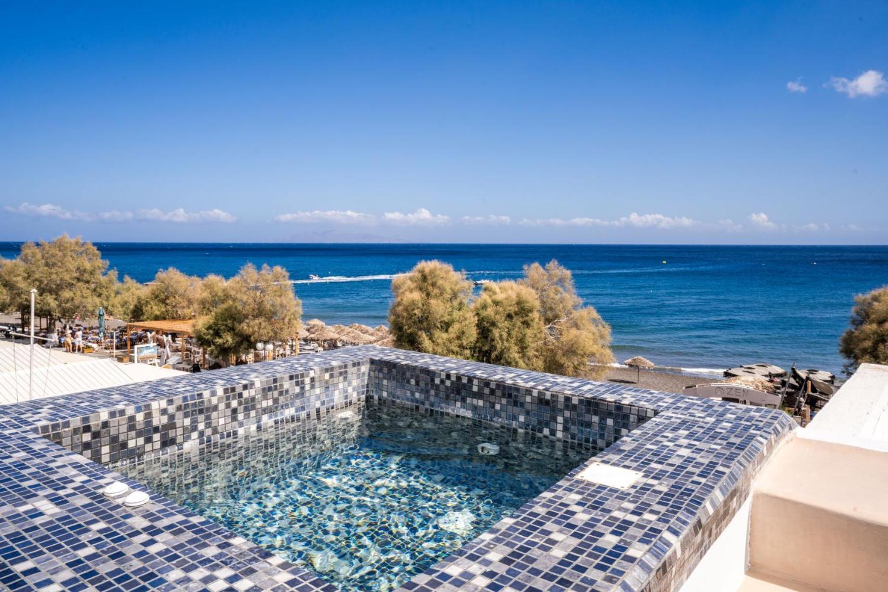 Zen & Perissa (Santorini)