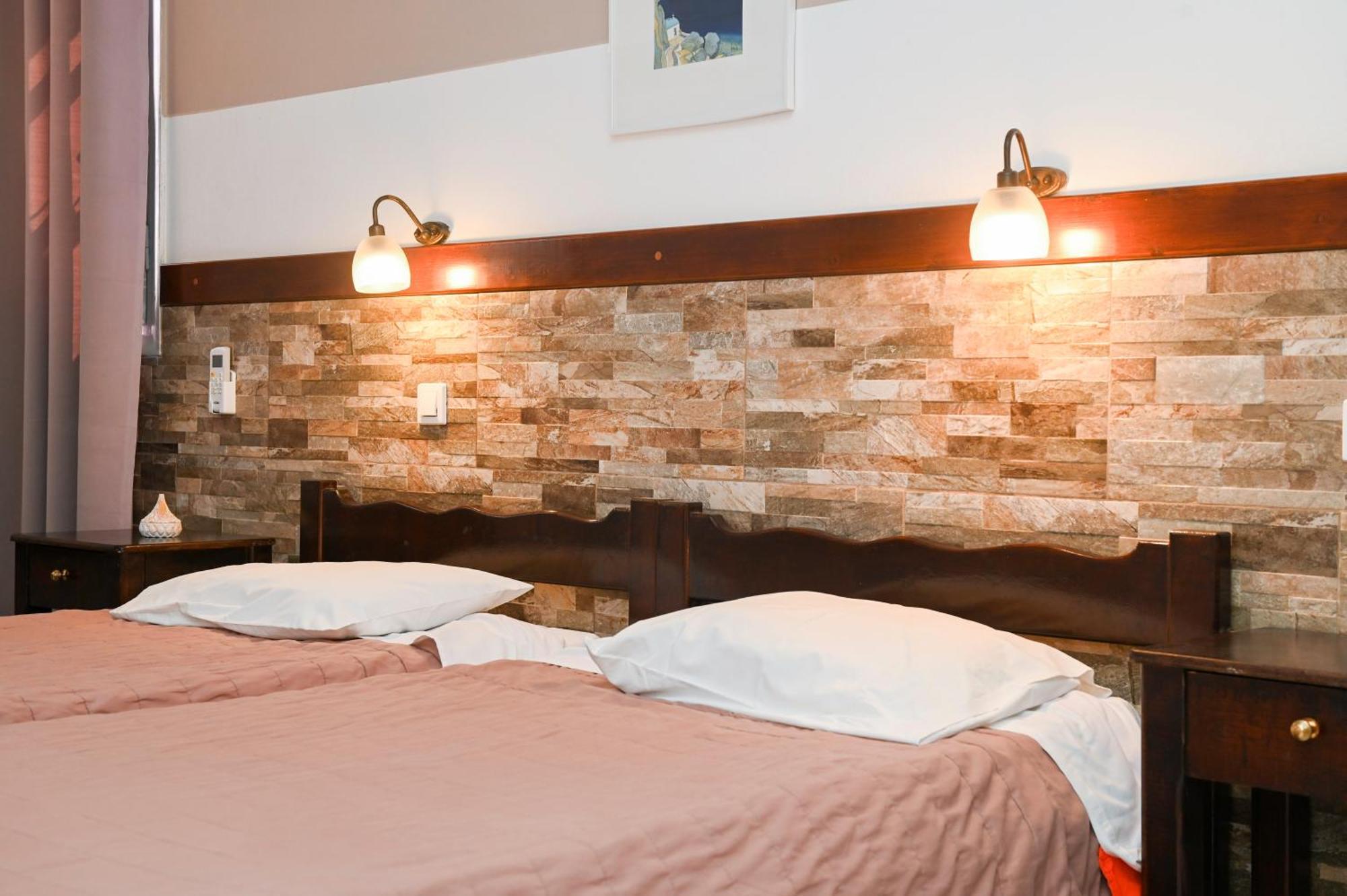 Hotel Narkissos 2*