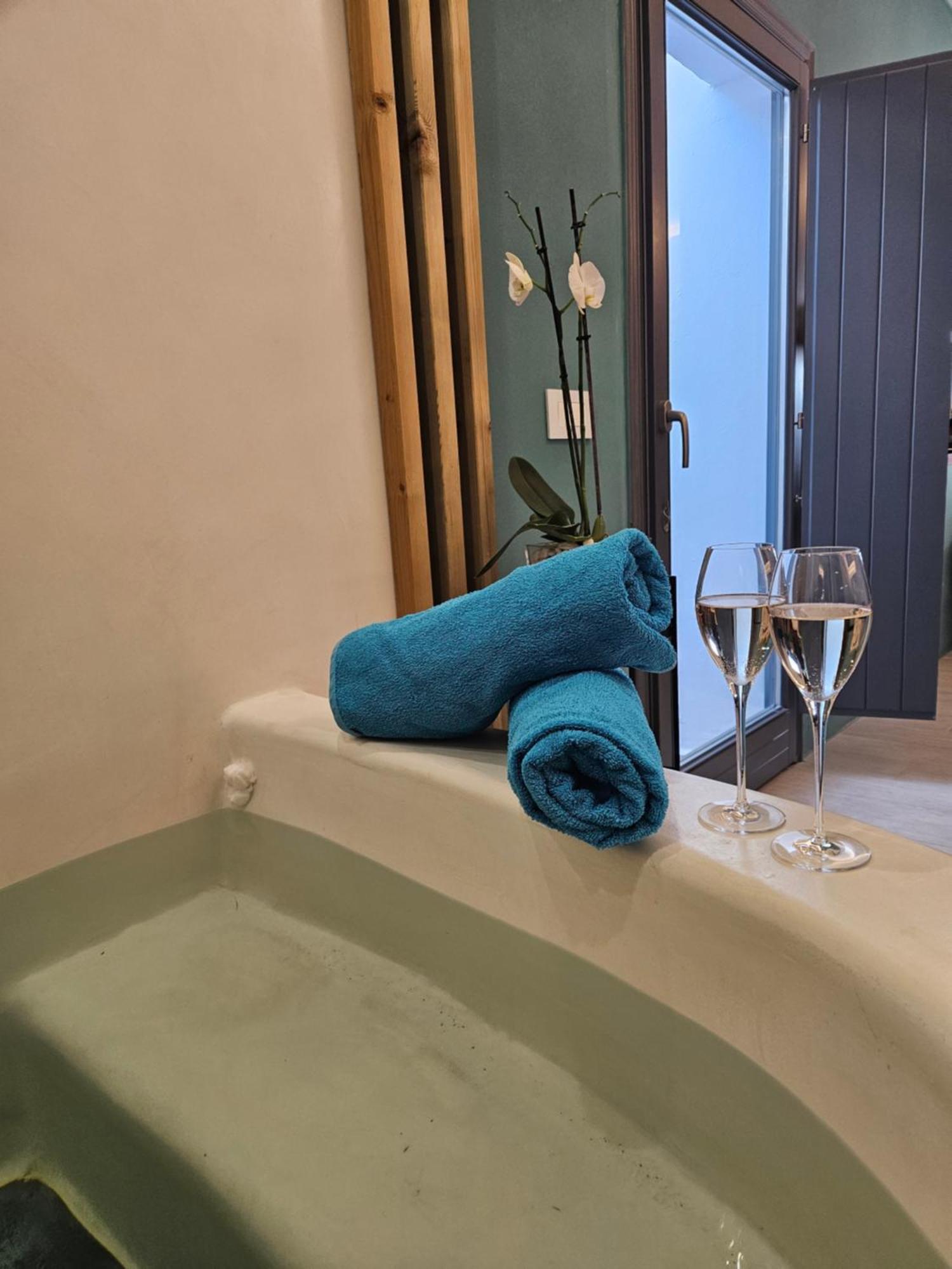 Saint Sin - Adults Only Hotel Imerovigli (Santorini)