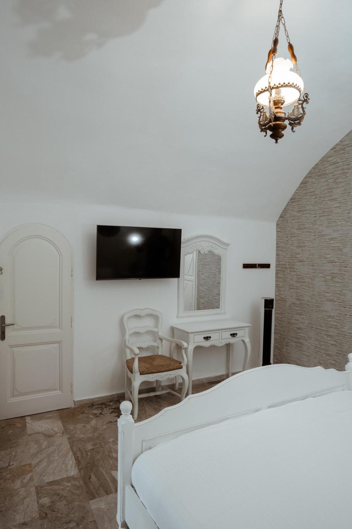 Simantiri Private Villa *