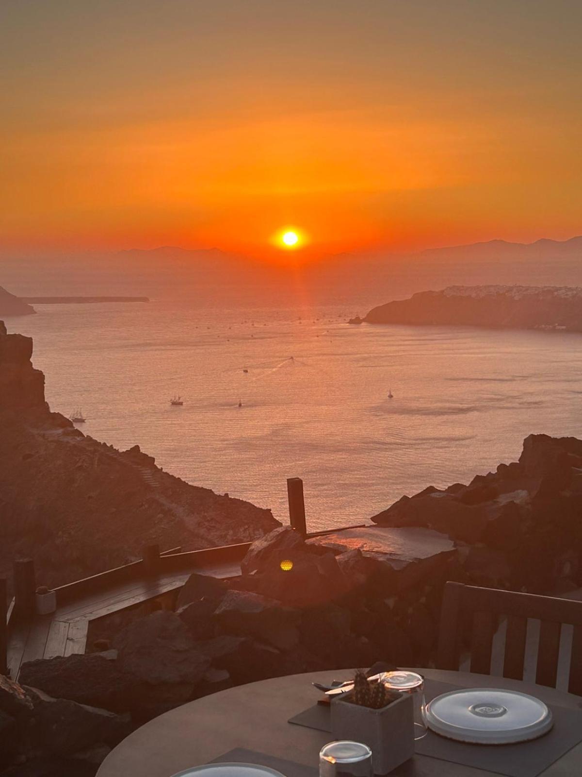Honeymoon Petra (adults Only) 5* Imerovigli (Santorini)