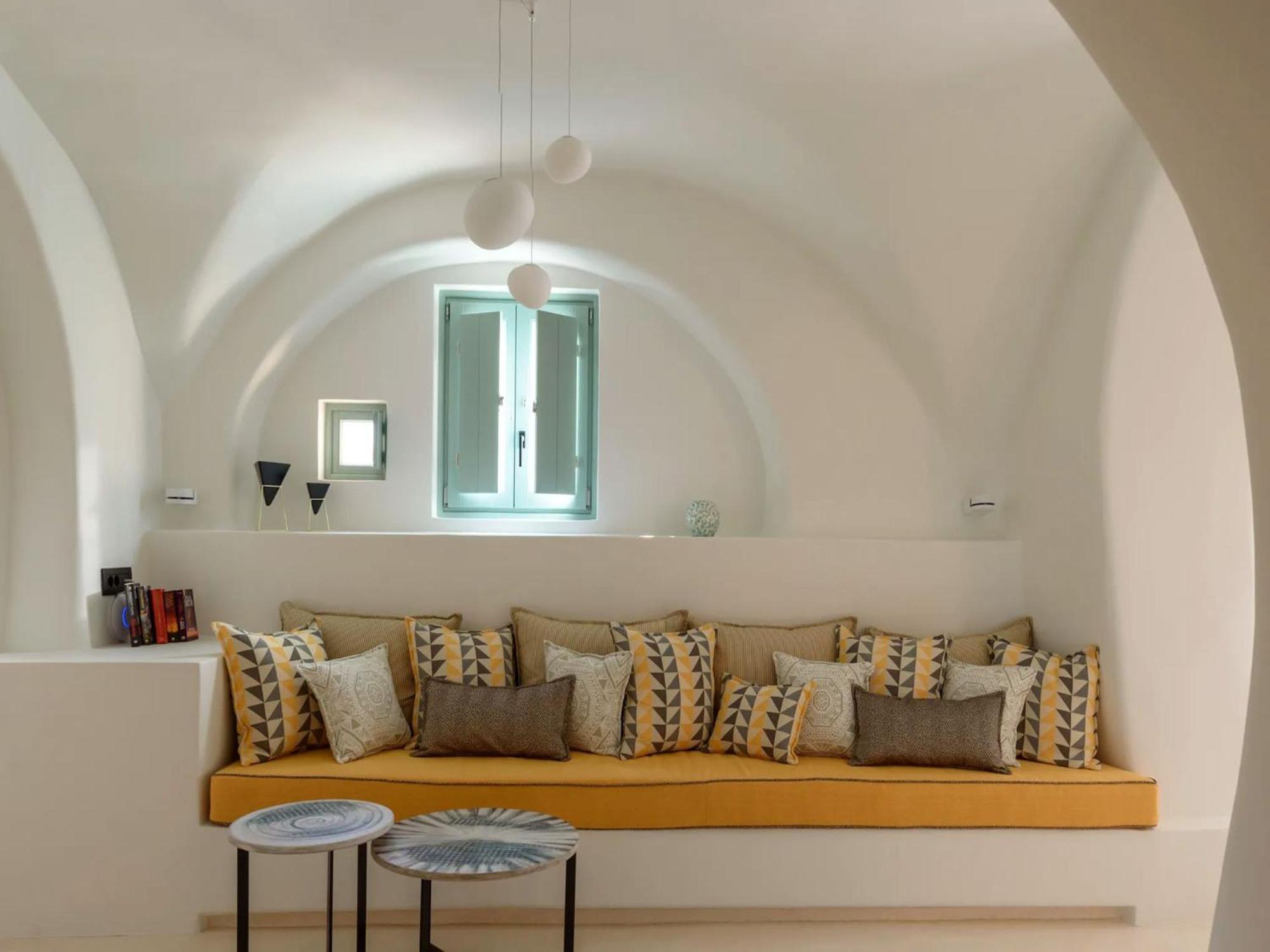 Luxury Santorini Potamos: Private Heated Pool Retreat Villa *