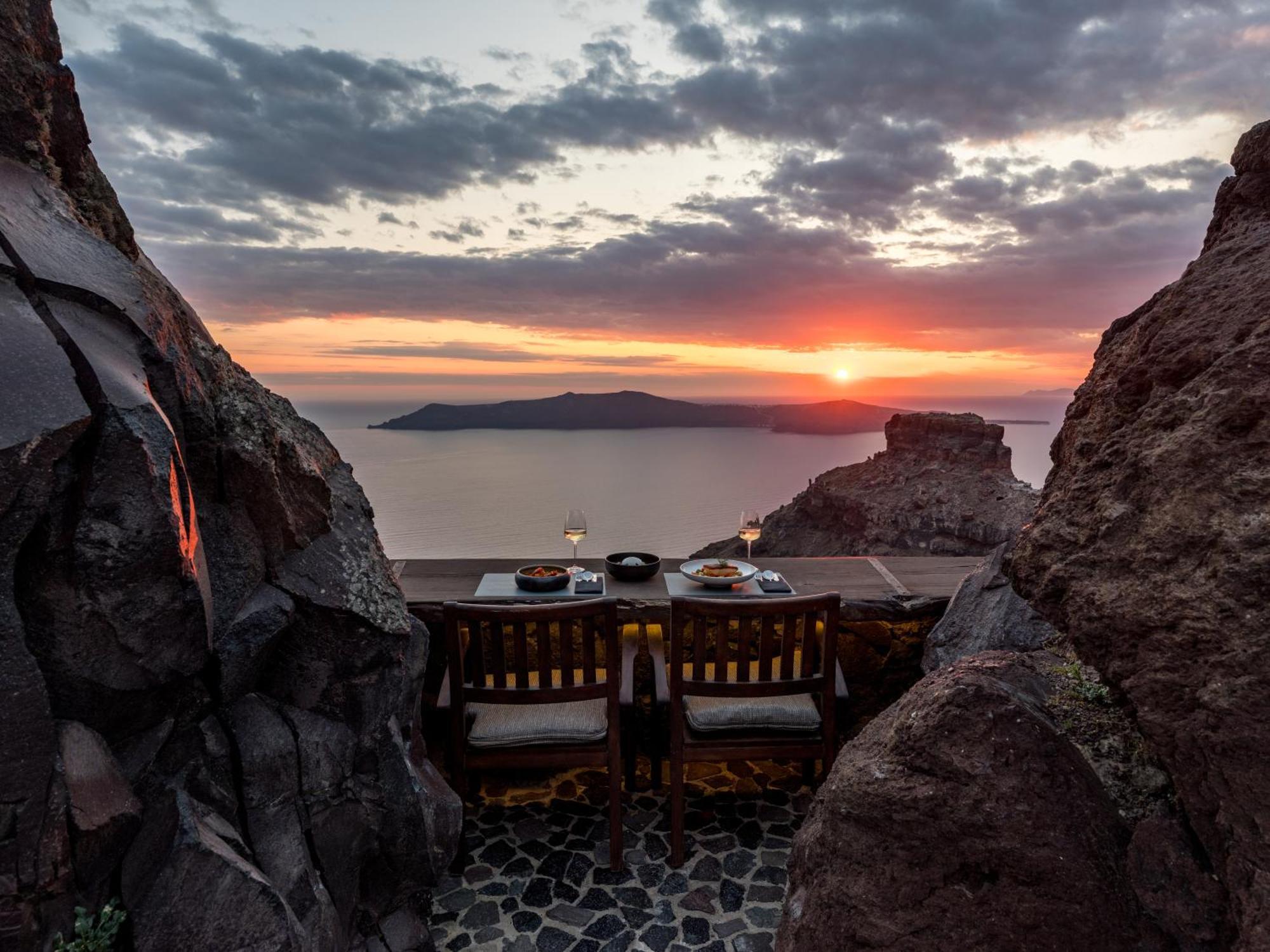 Honeymoon Petra (adults Only) 5* Imerovigli (Santorini)