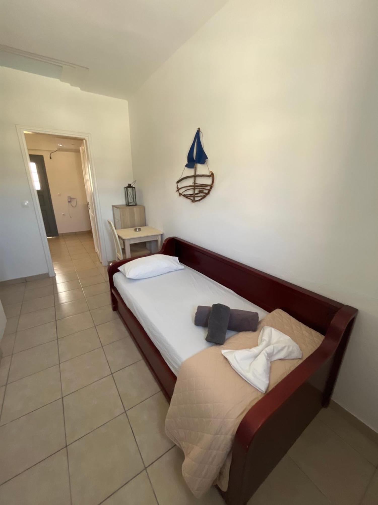 Leon Lux Aparthotel 3*