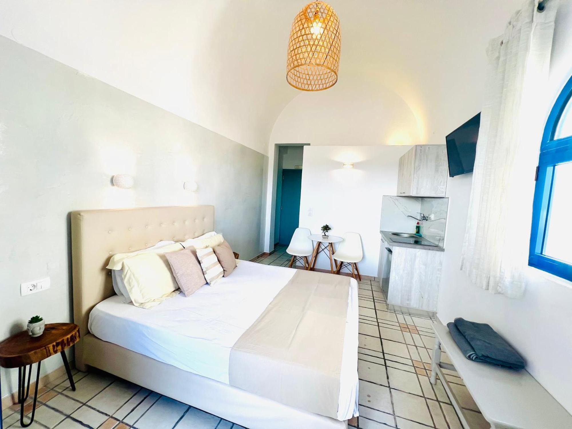 Arapiou Aparthotel Perivolos (Santorini)
