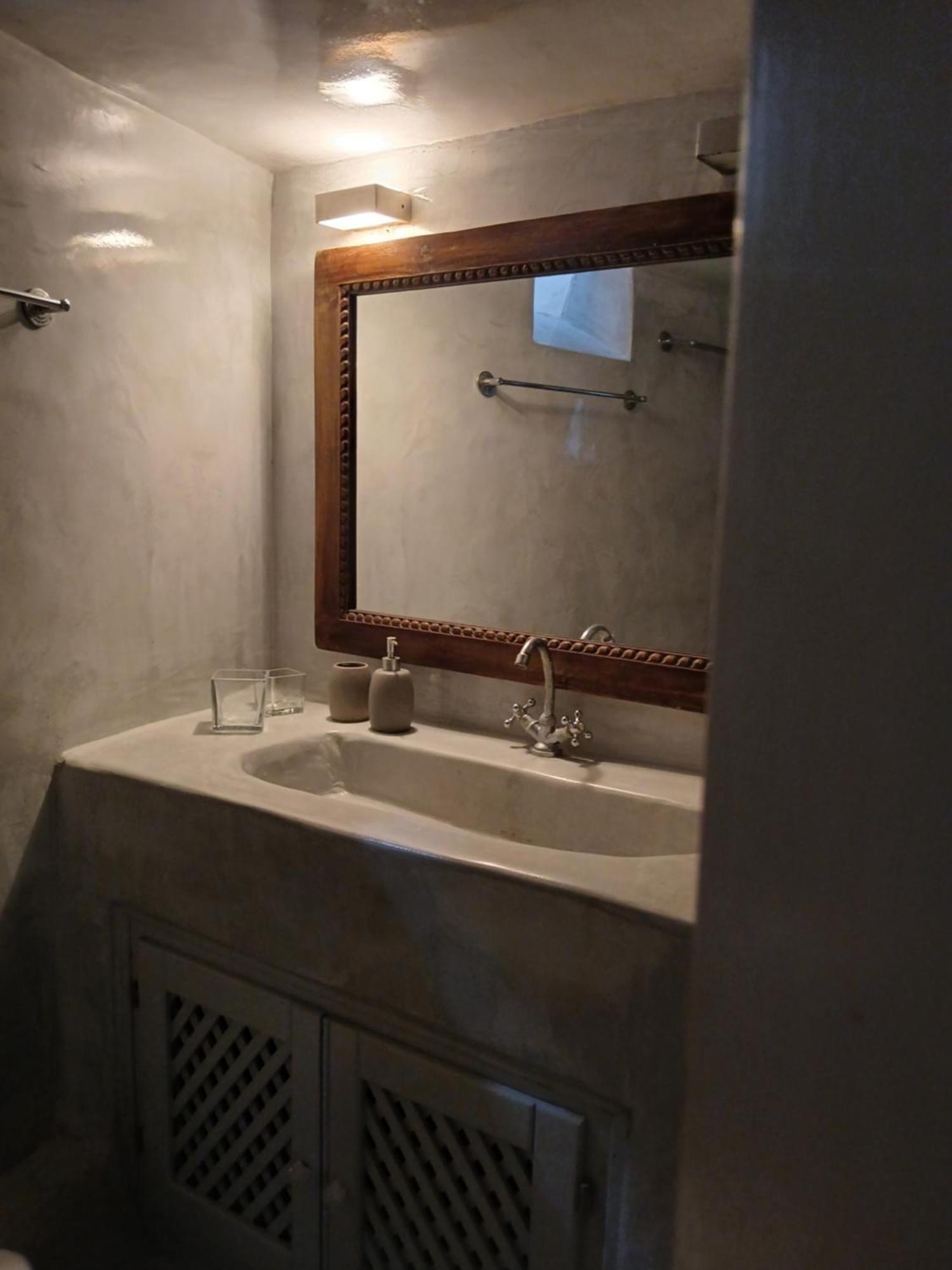 1705 Castle House *