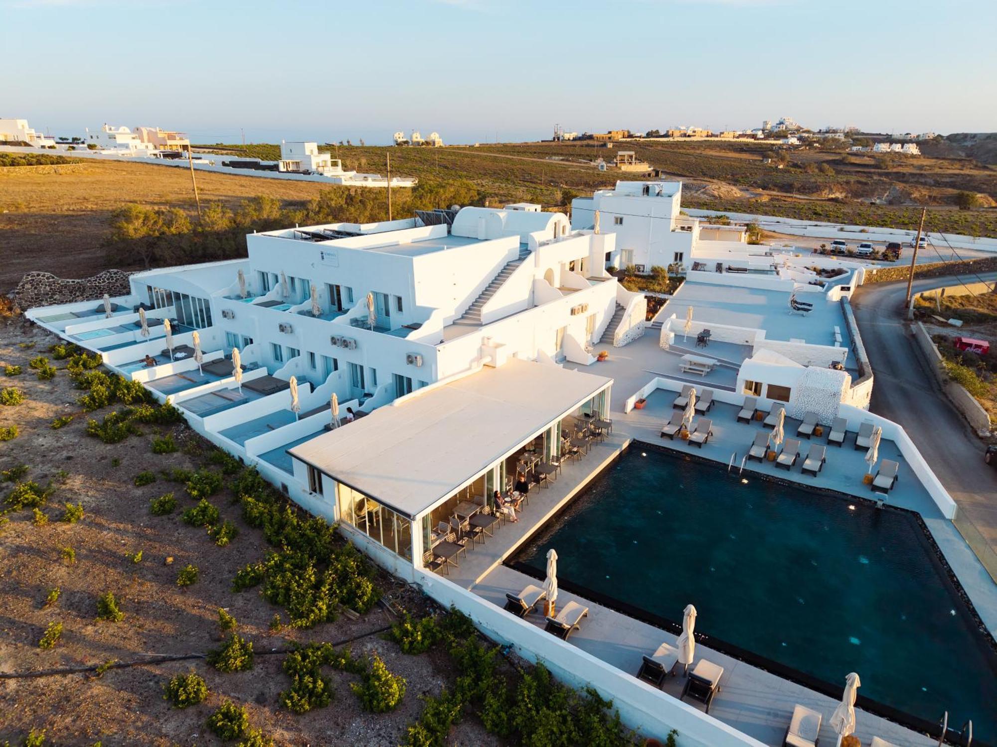 Serenita Luxury Hotel 4*