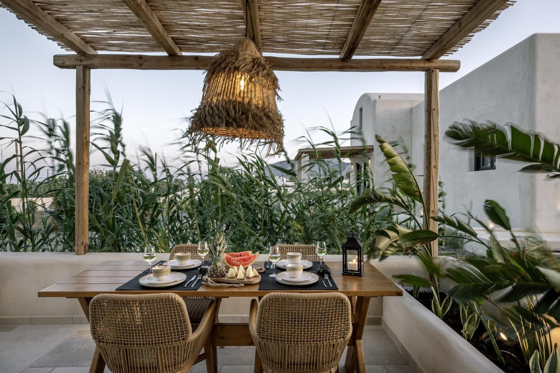 Enso * Agia Paraskevi (Santorini)
