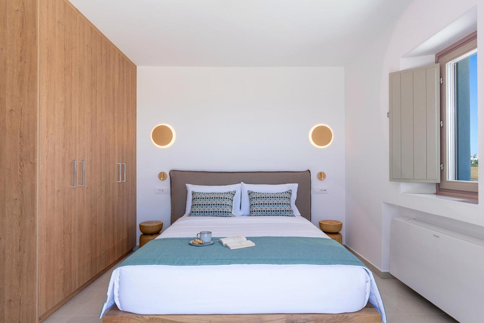 Platies Luxury Santorini Apartment Exo Gonia