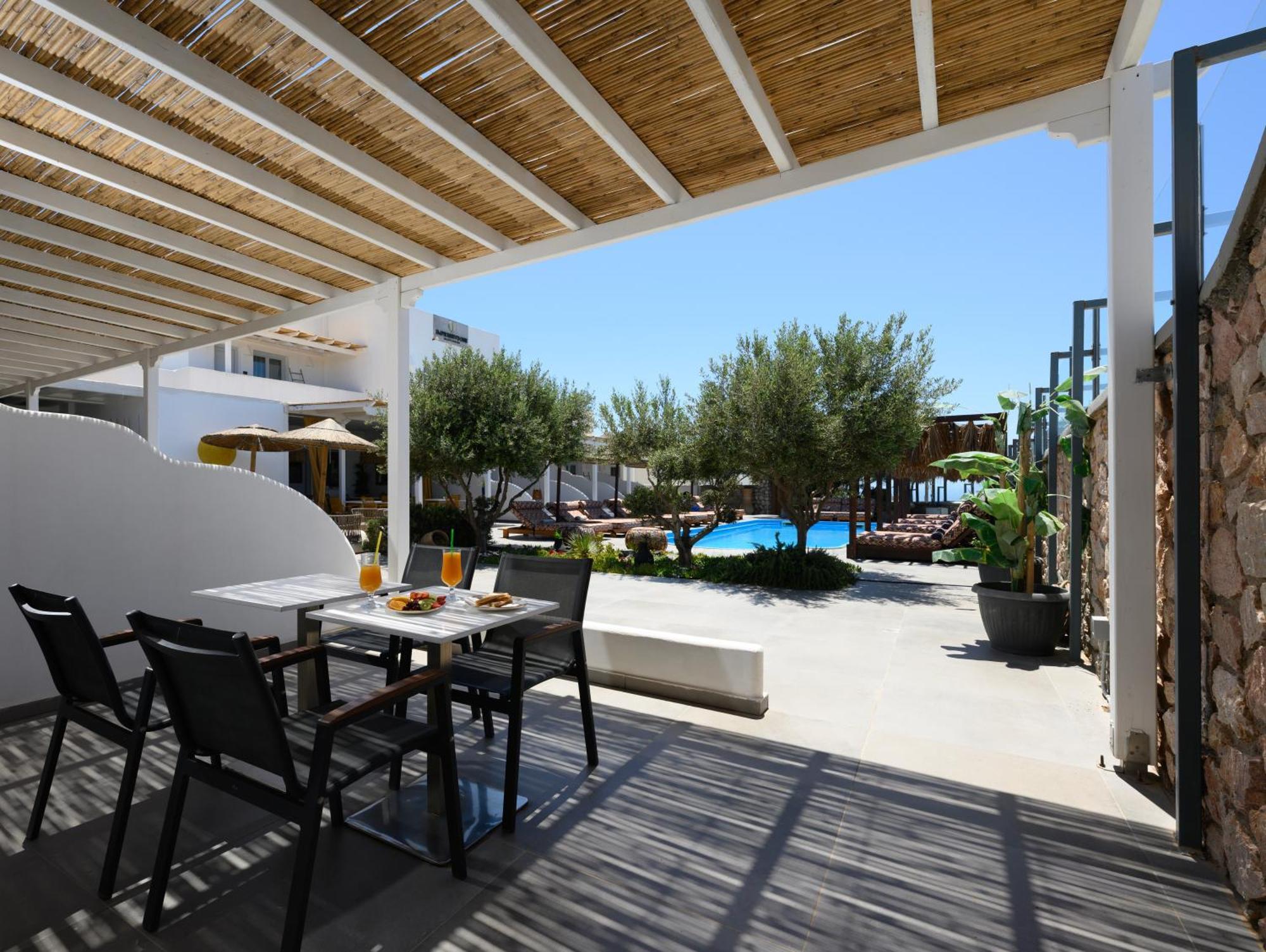 Hotel Impressive One Ormos Athinios