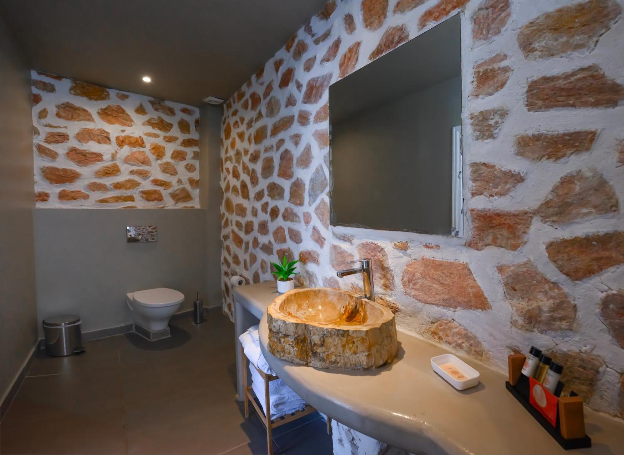 Impressive One 4* Ormos Athinios