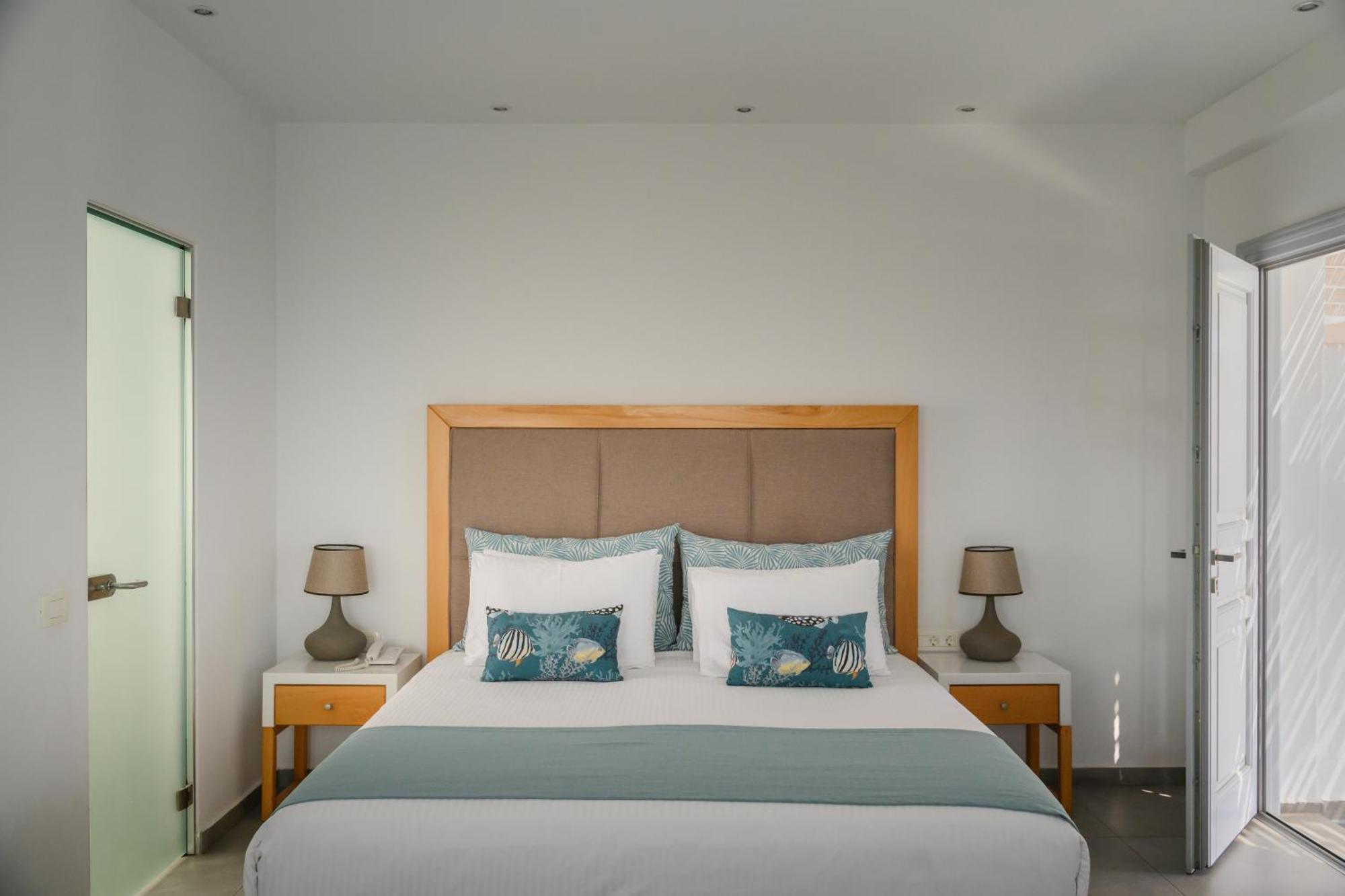 Impressive One Hotel 4*