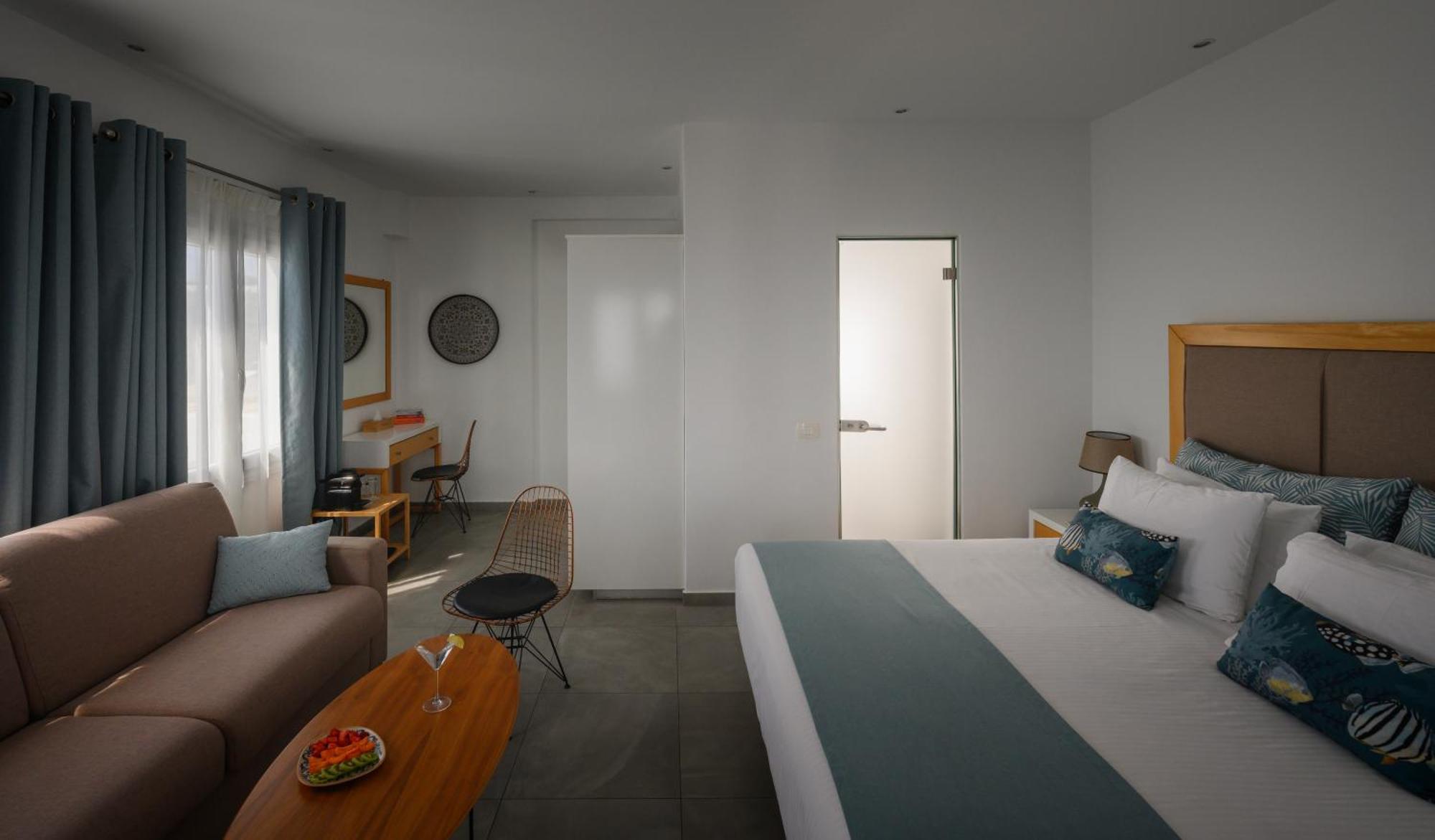 Hotel Impressive One 4*