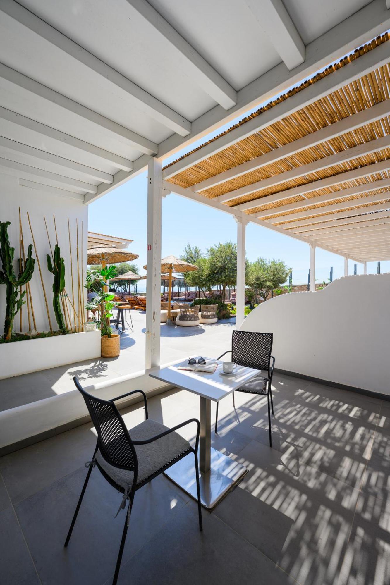 Impressive One Hotel Ormos Athinios