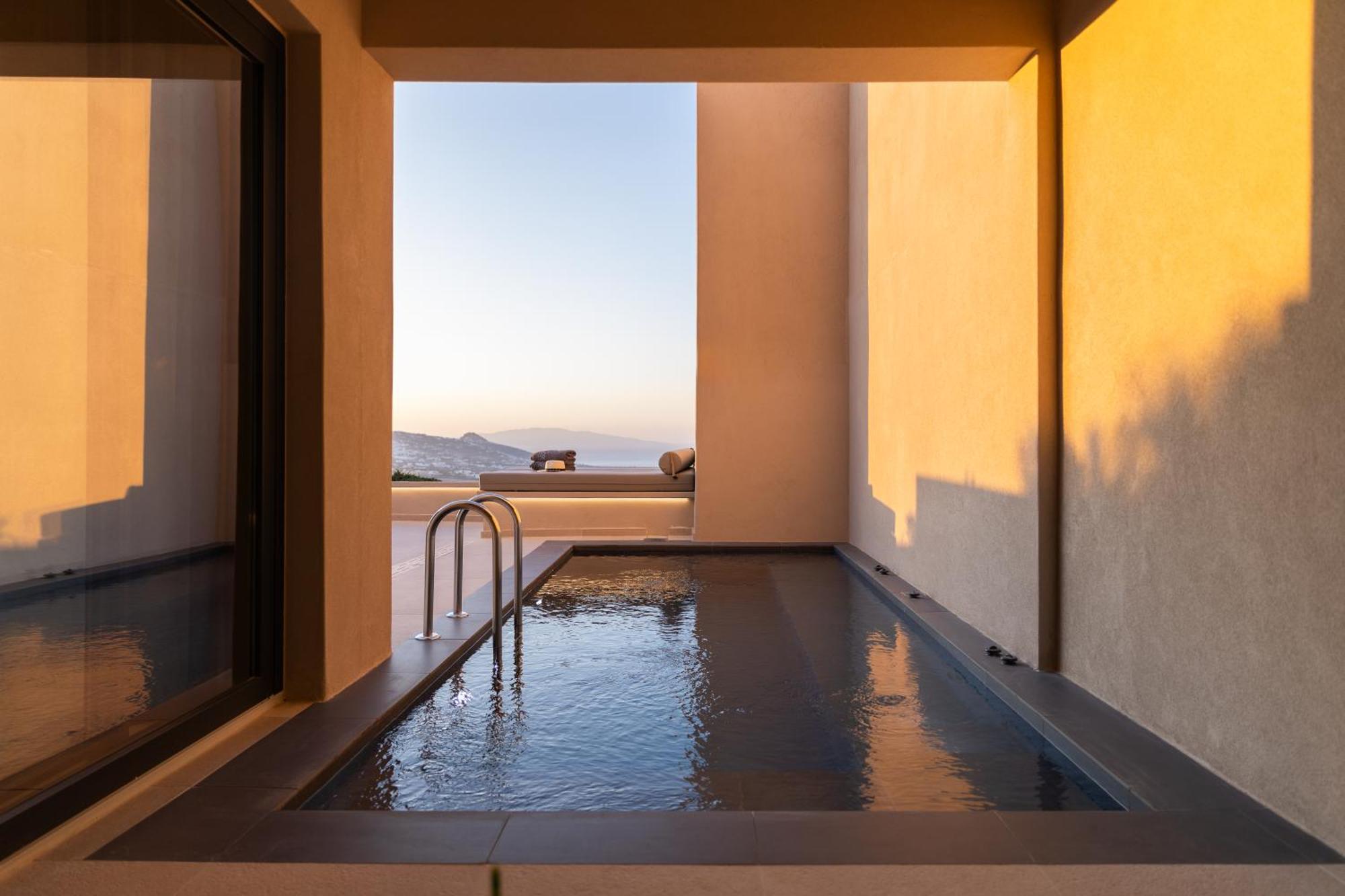 North Santorini - A Luxury Pousada