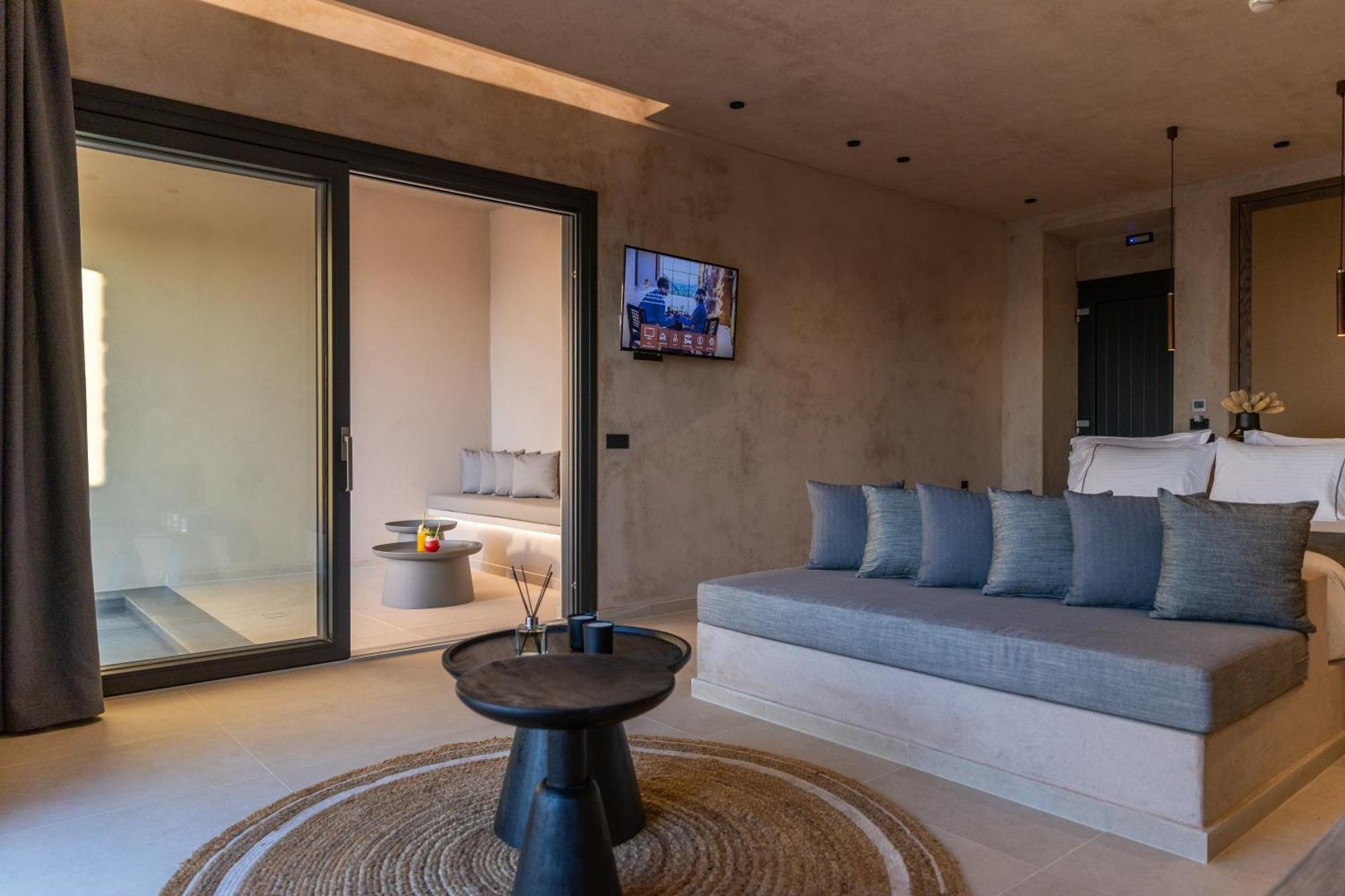North Santorini - A Luxury