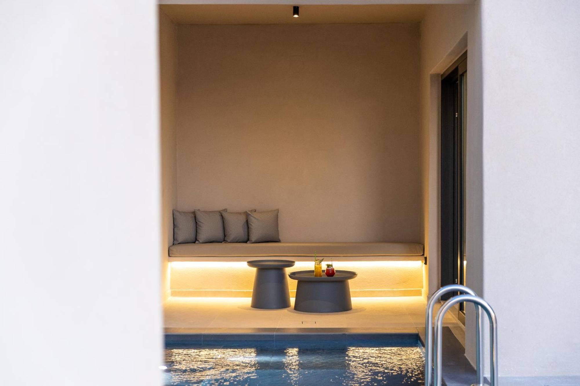 North Santorini - A Luxury Pousada *