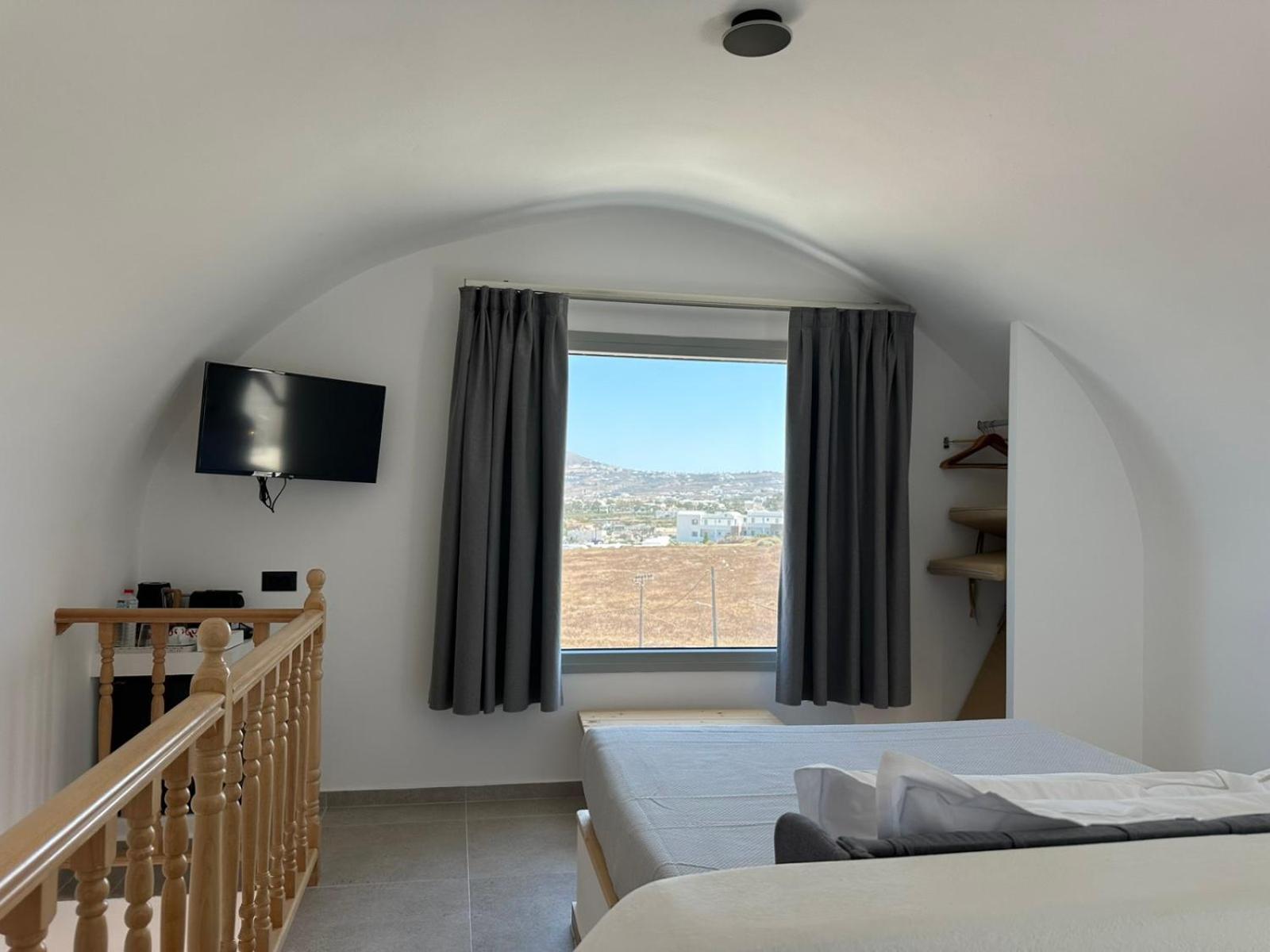 Lovely Hot-l Hotel Fira (Santorini)