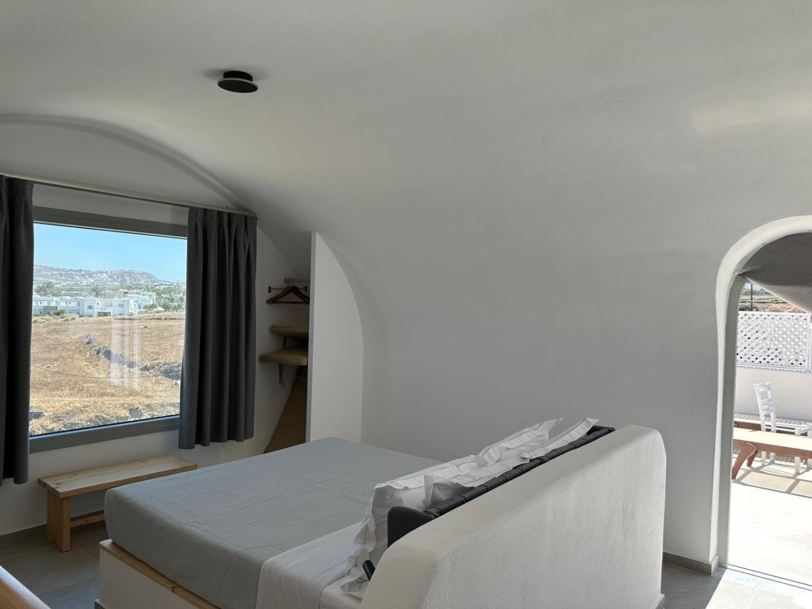 Lovely Hot-l 4* Fira (Santorini)