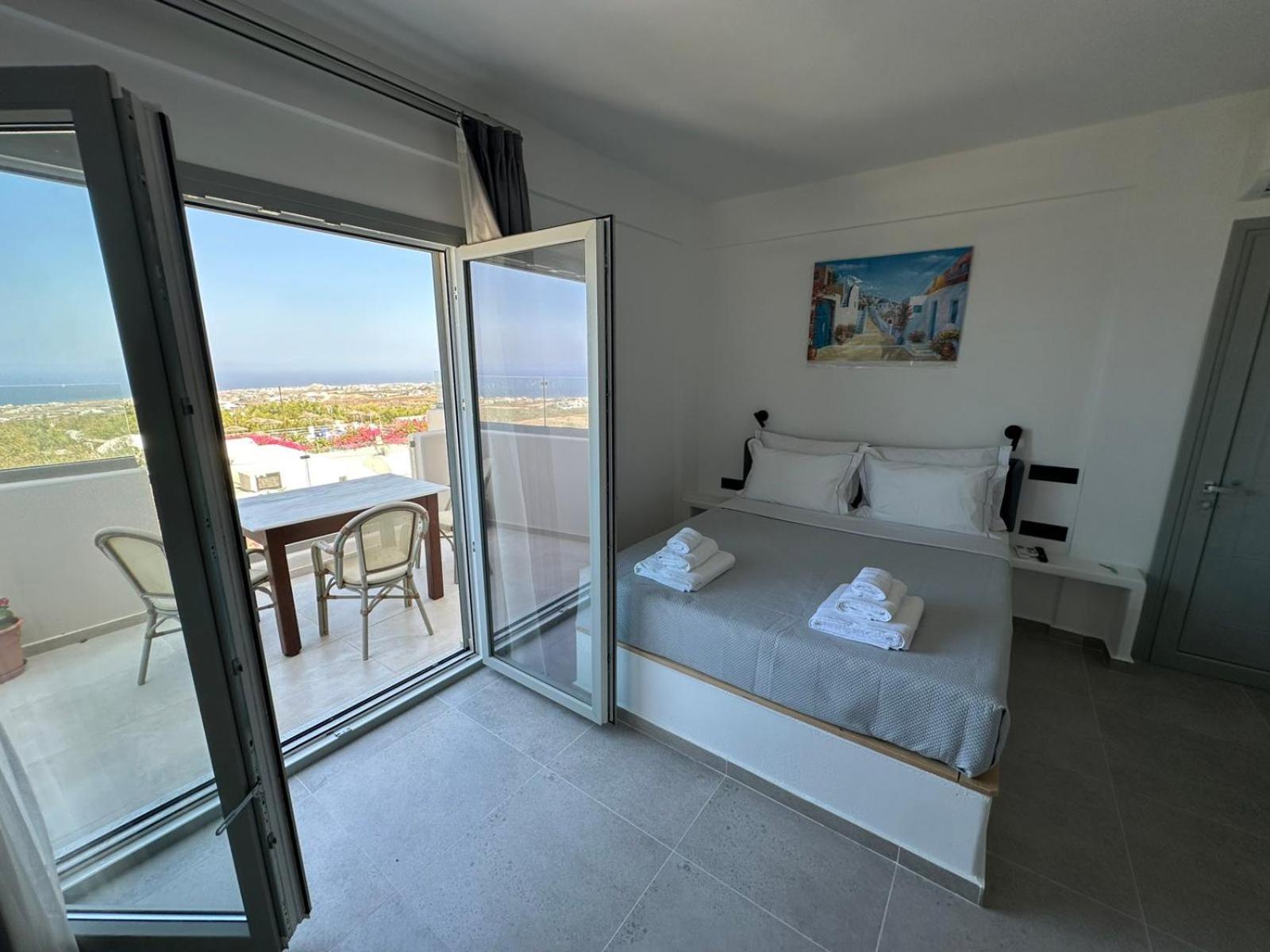 Hotel Lovely Hot-l 4*