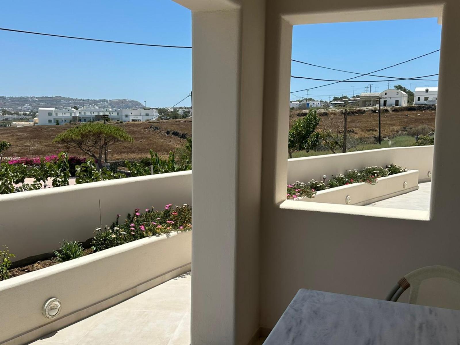 Lovely Hot-l 4* Fira (Santorini)