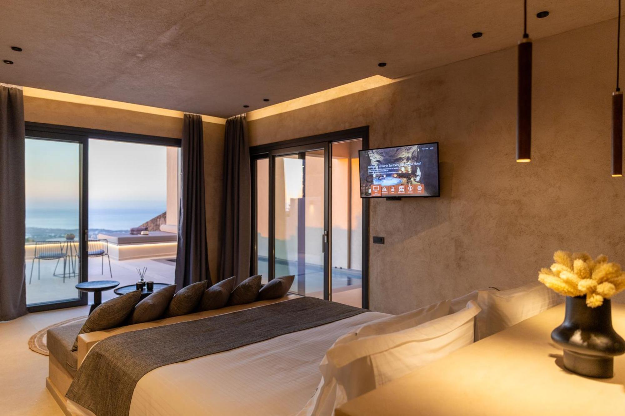 Pousada North Santorini - A Luxury Pýrgos