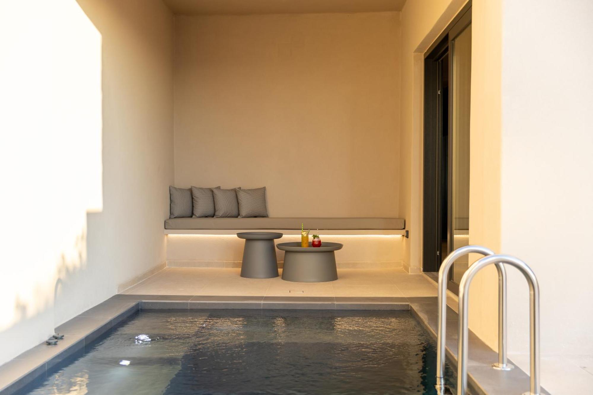Pousada North Santorini - A Luxury *