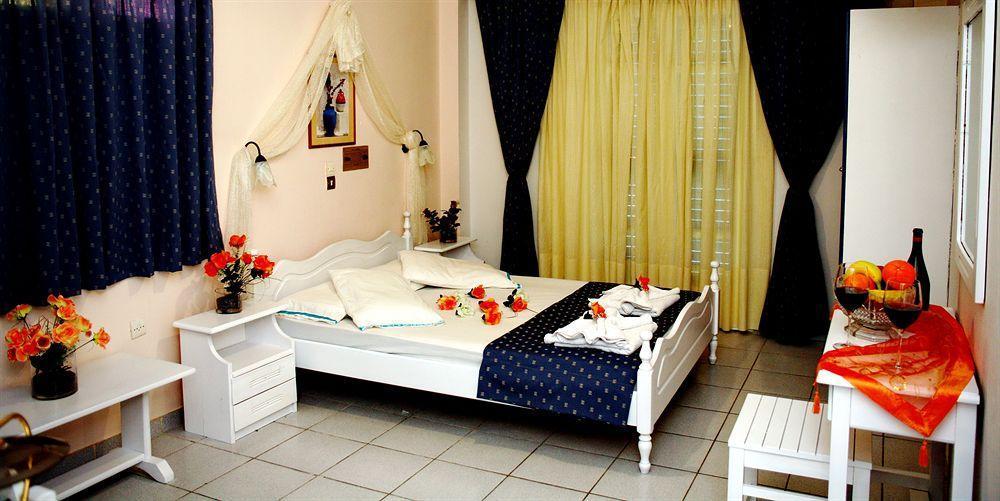 Pantheon 4* Agios Georgios (Santorini)