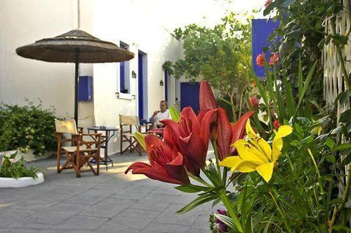 Muses Cycladic Aparthotel 3*