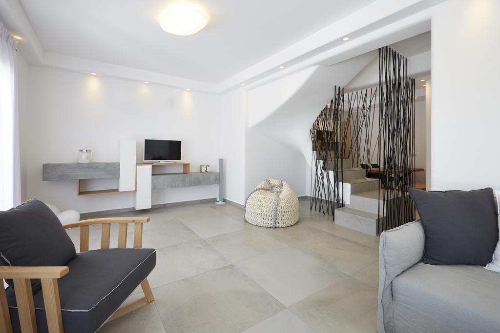Villa Hideaway Fira (Santorini)