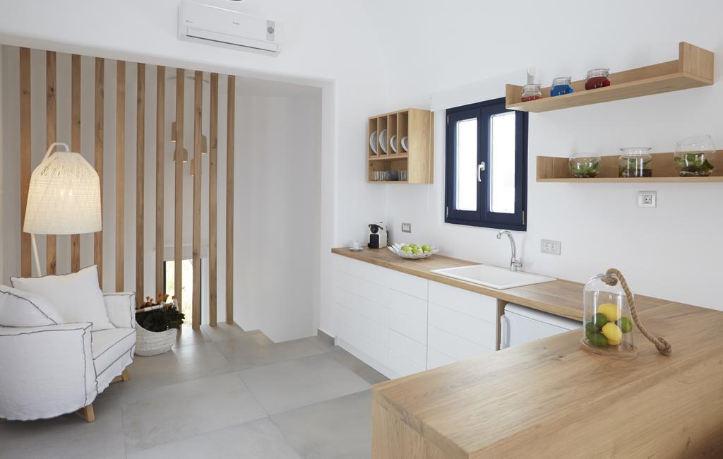 Hideaway Fira (Santorini)