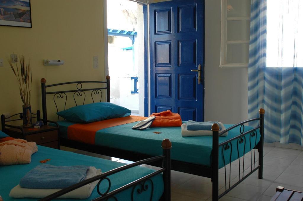 Hotel Kostas Perissa (Santorini)