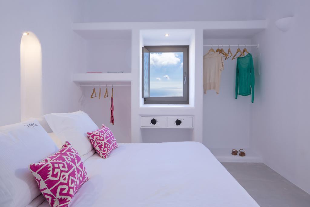 Skyfall - Adults Only Pyrgos Kallistis